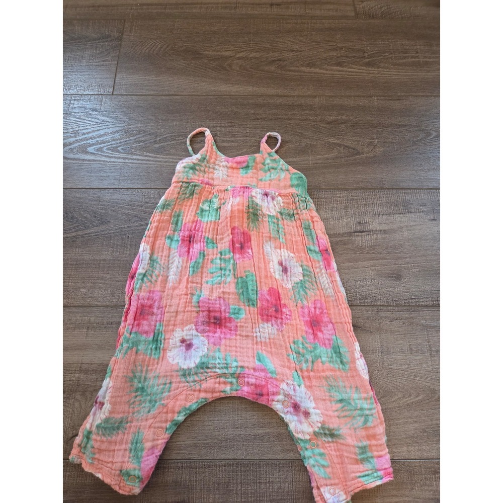 Angel dear baby girl romper 6-12 mos